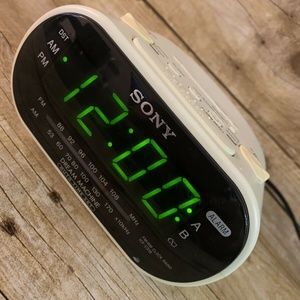 Digital Alarm Clock and radio